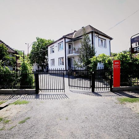 Villa Elena Yanoshi Buitenkant foto