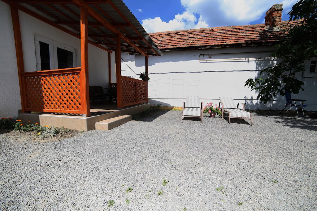 Villa Elena Yanoshi Kamer foto