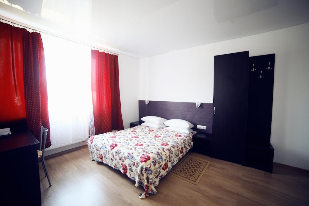 Villa Elena Yanoshi Kamer foto