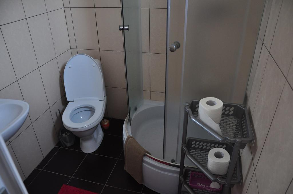 Villa Elena Yanoshi Buitenkant foto