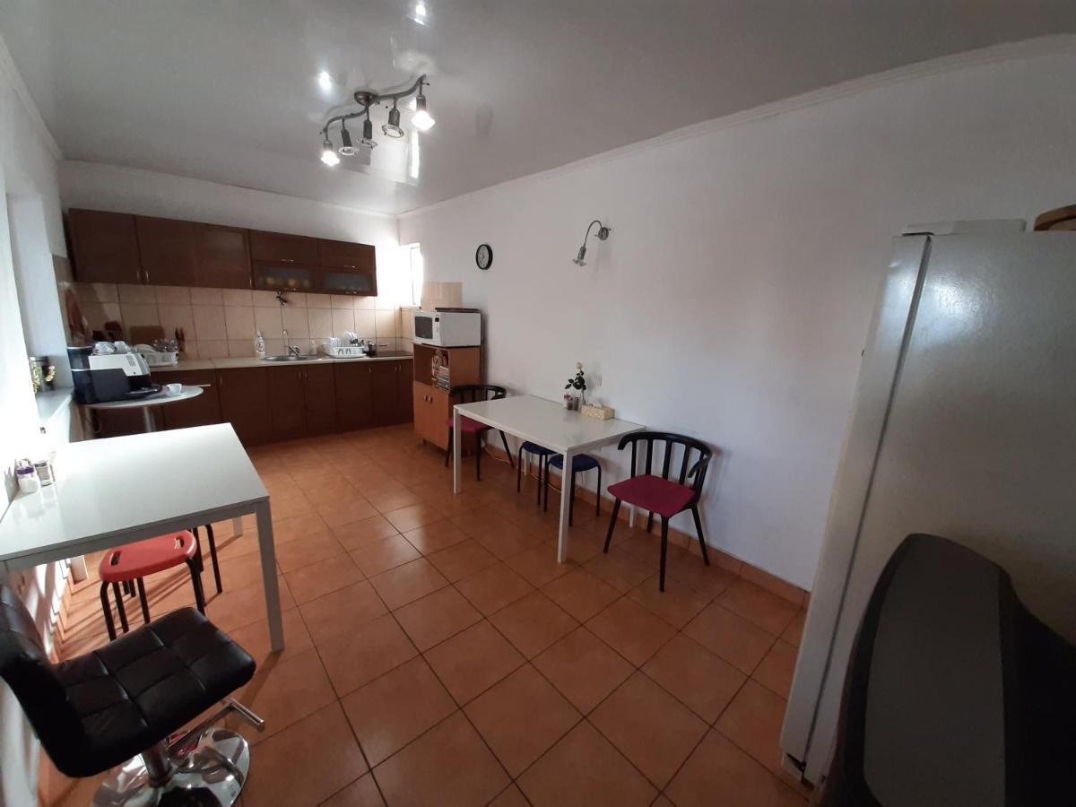 Villa Elena Yanoshi Buitenkant foto